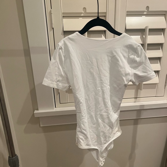 Aritzia Babaton Bodysuit - Picture 2 of 2